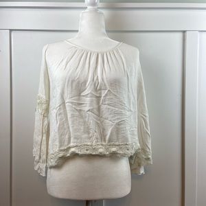 White Hollister shirt